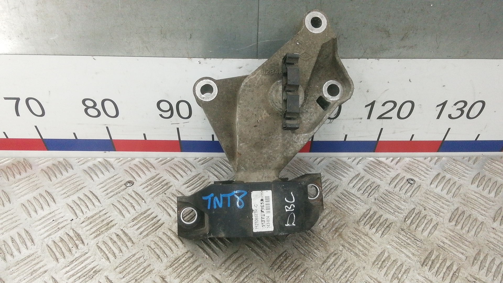 Опора двигателя