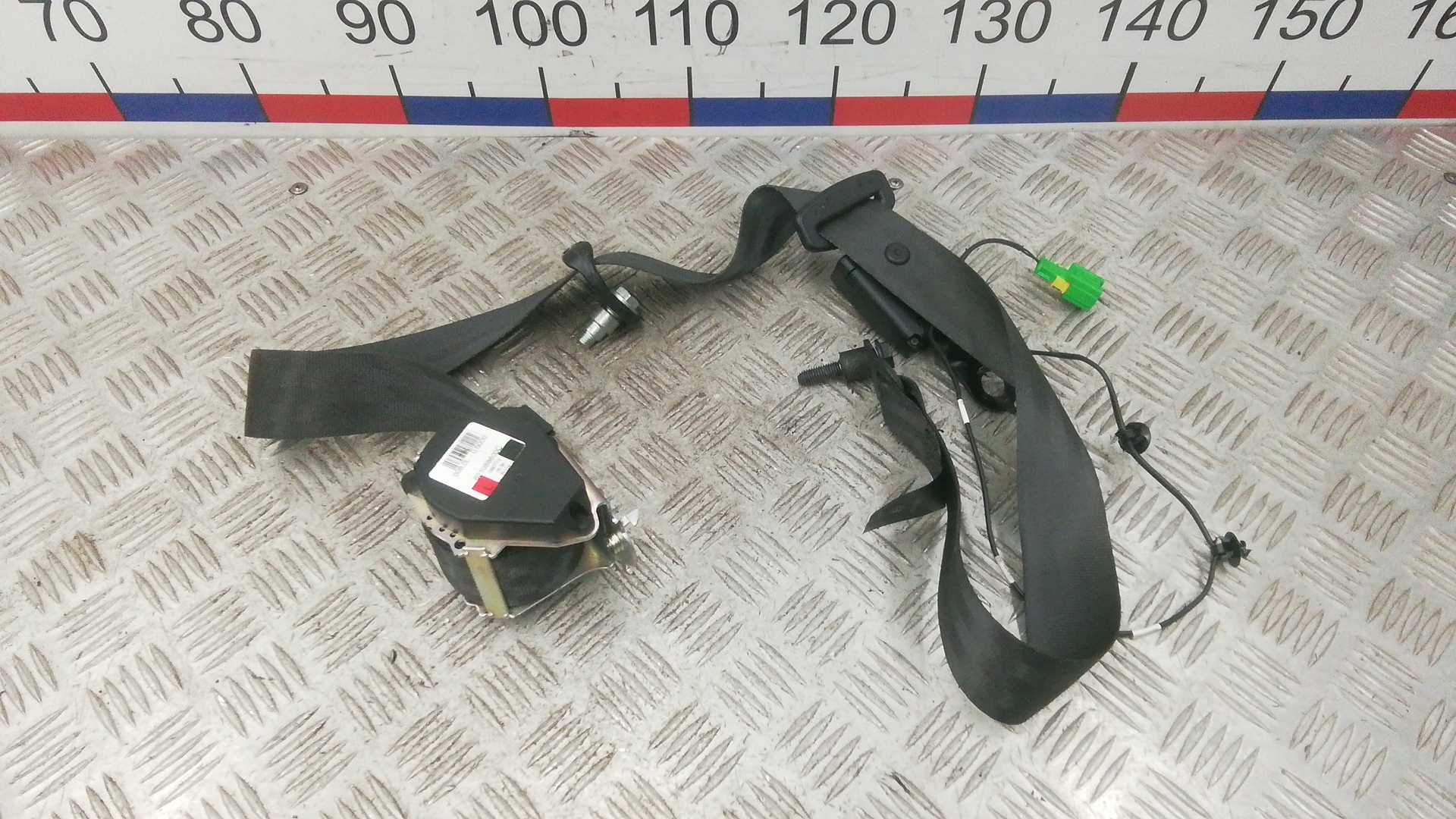 Ремень безопасности с пиропатроном