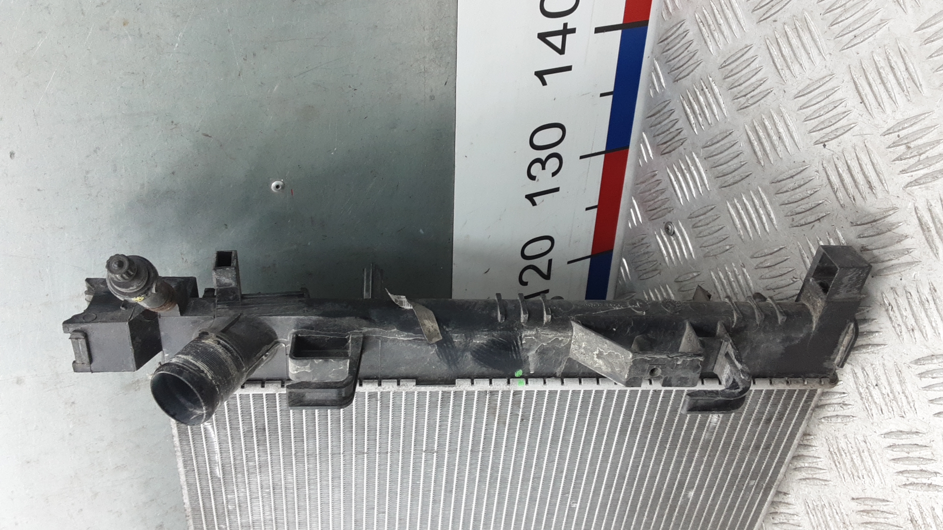 Радиатор охлаждения двигателя основной