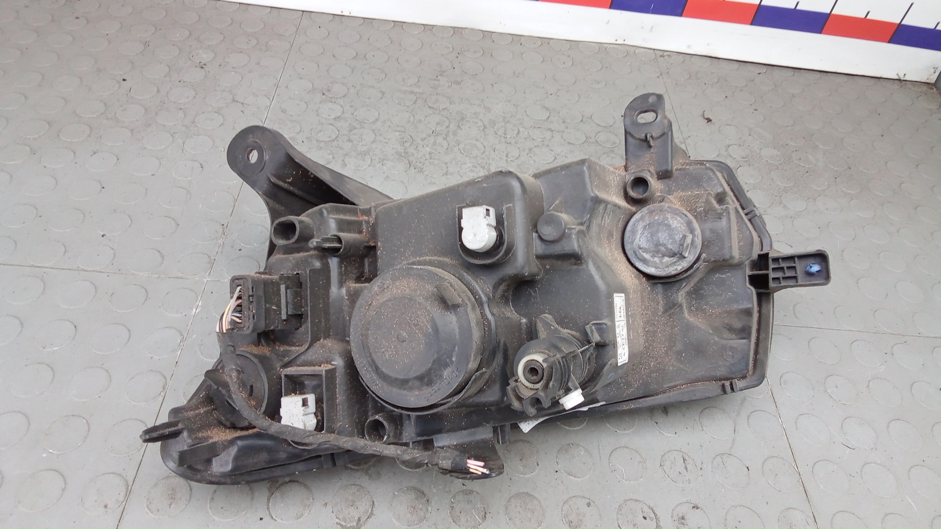 Фара правая