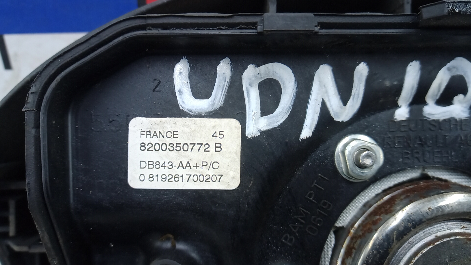 Подушка безопасности в рулевое колесо