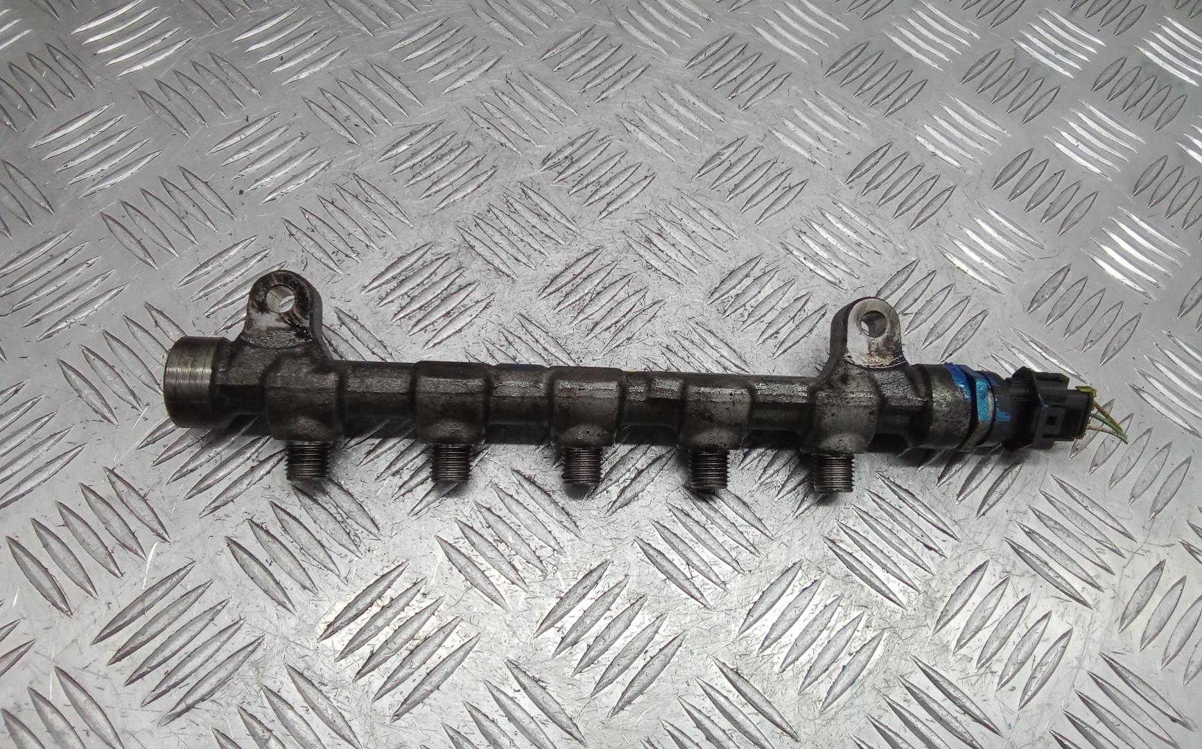 Рейка топливная (рампа)