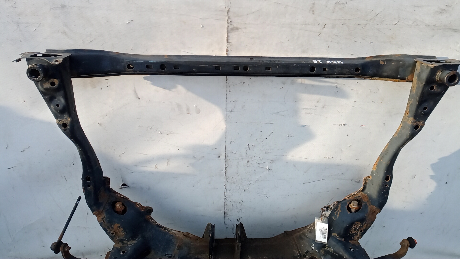 Балка передняя (крепление продольных тяг)