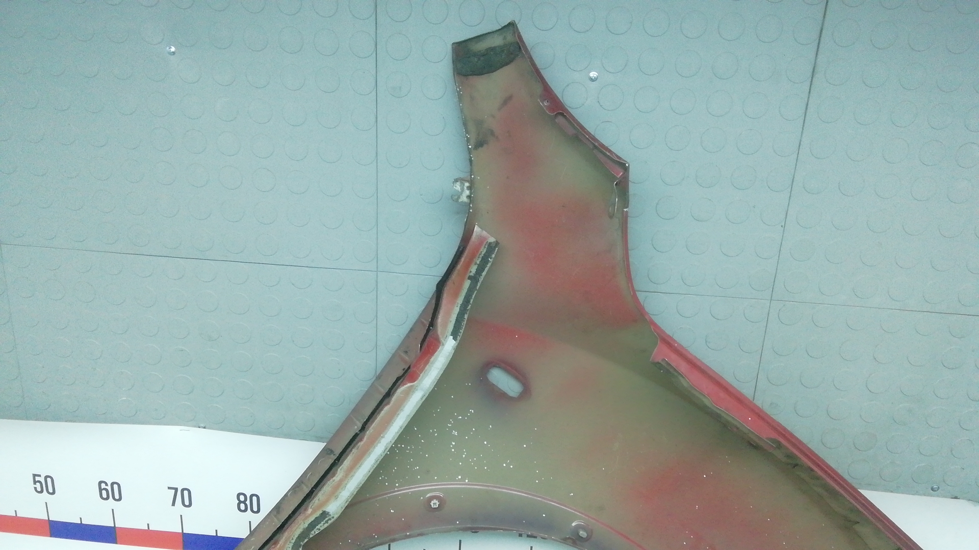 Крыло переднее левое