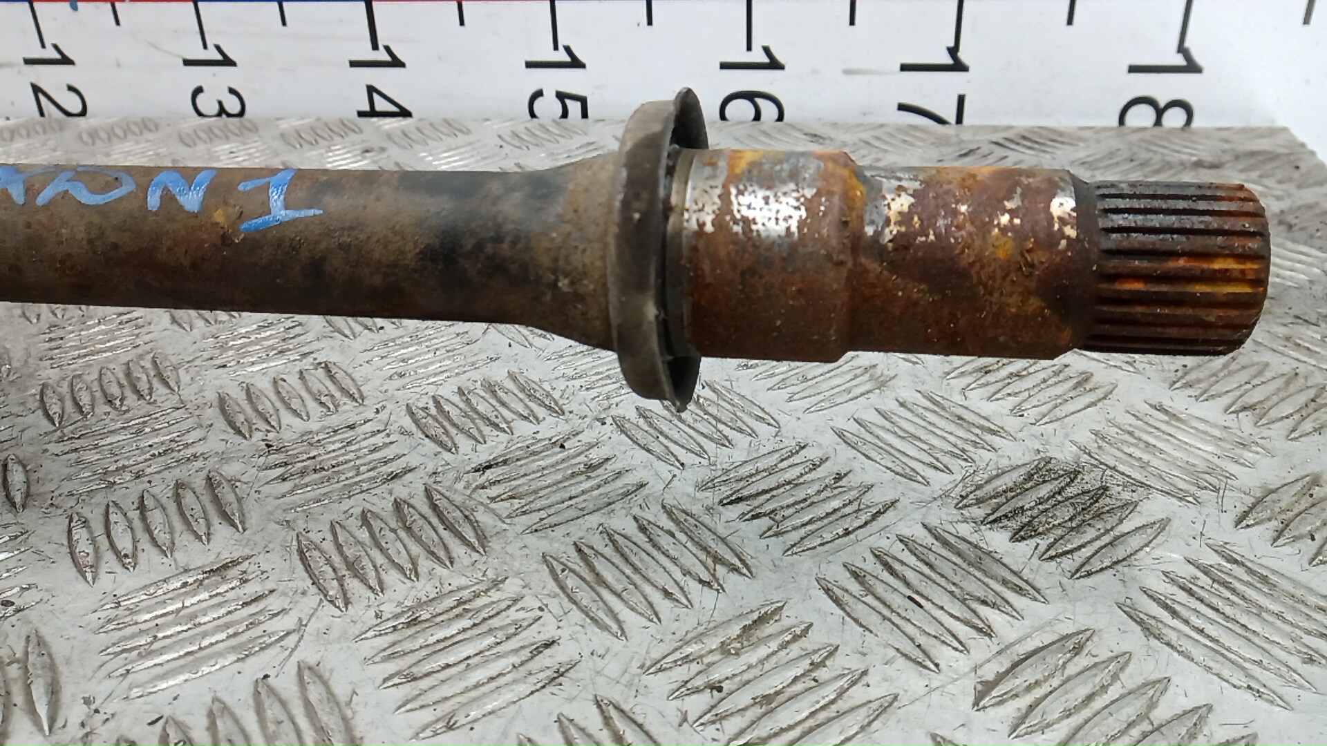 Полуось передняя правая