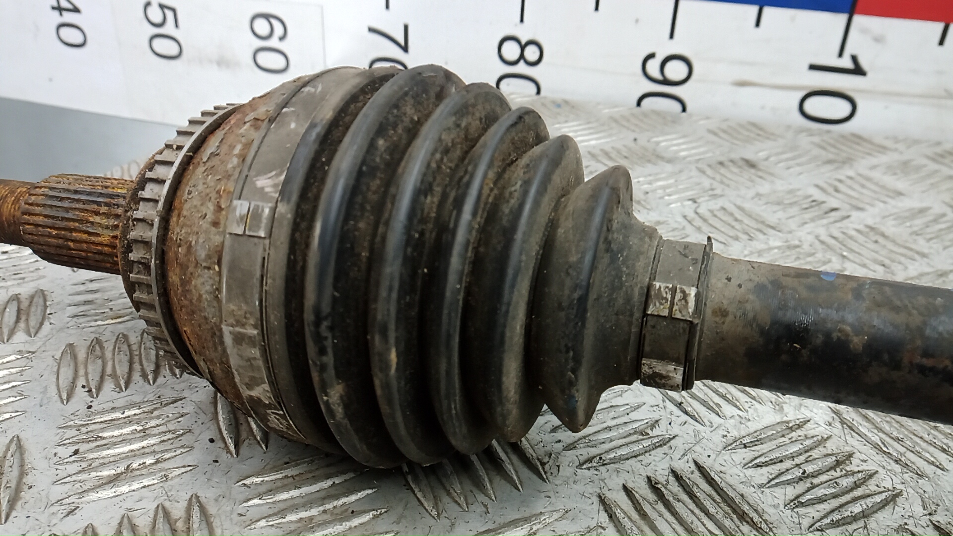 Полуось передняя правая