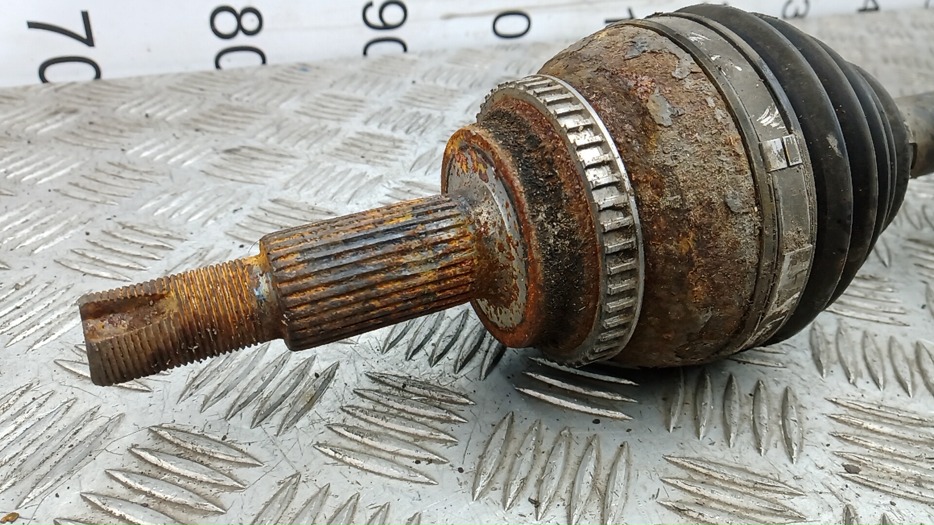 Полуось передняя правая