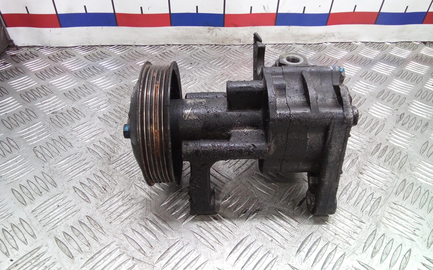 Насос ГУР (гидроусилитель руля)