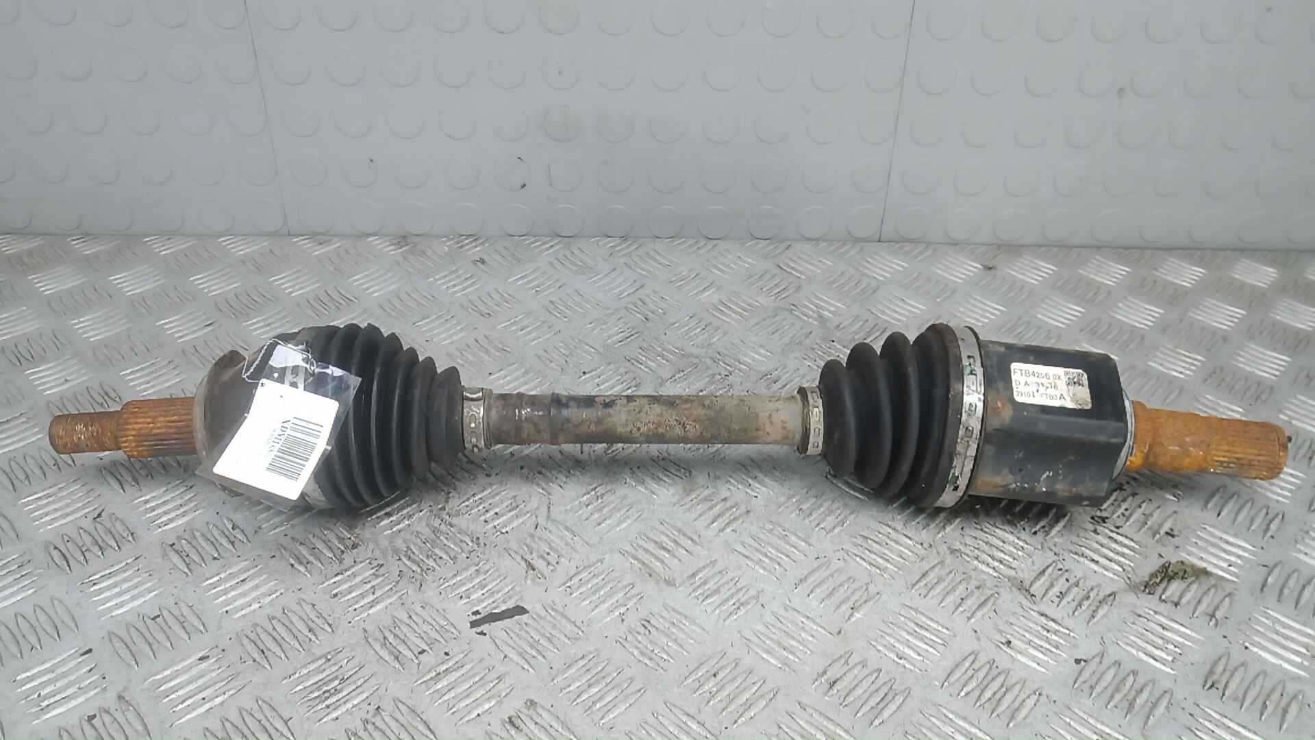 Полуось передняя левая