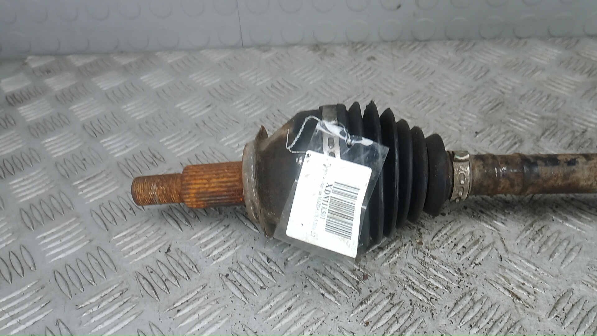 Полуось передняя левая