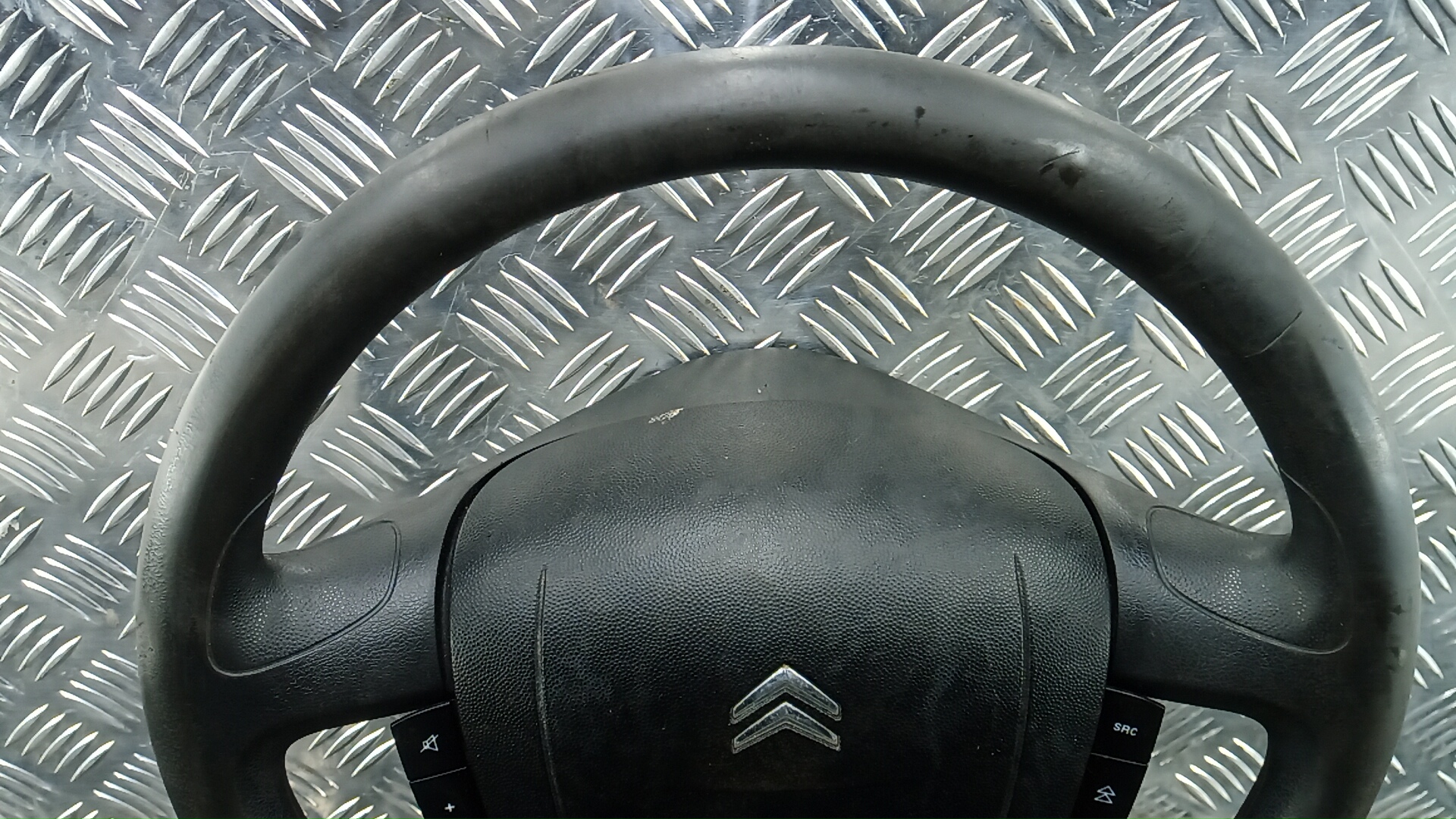 Рулевое колесо (руль)