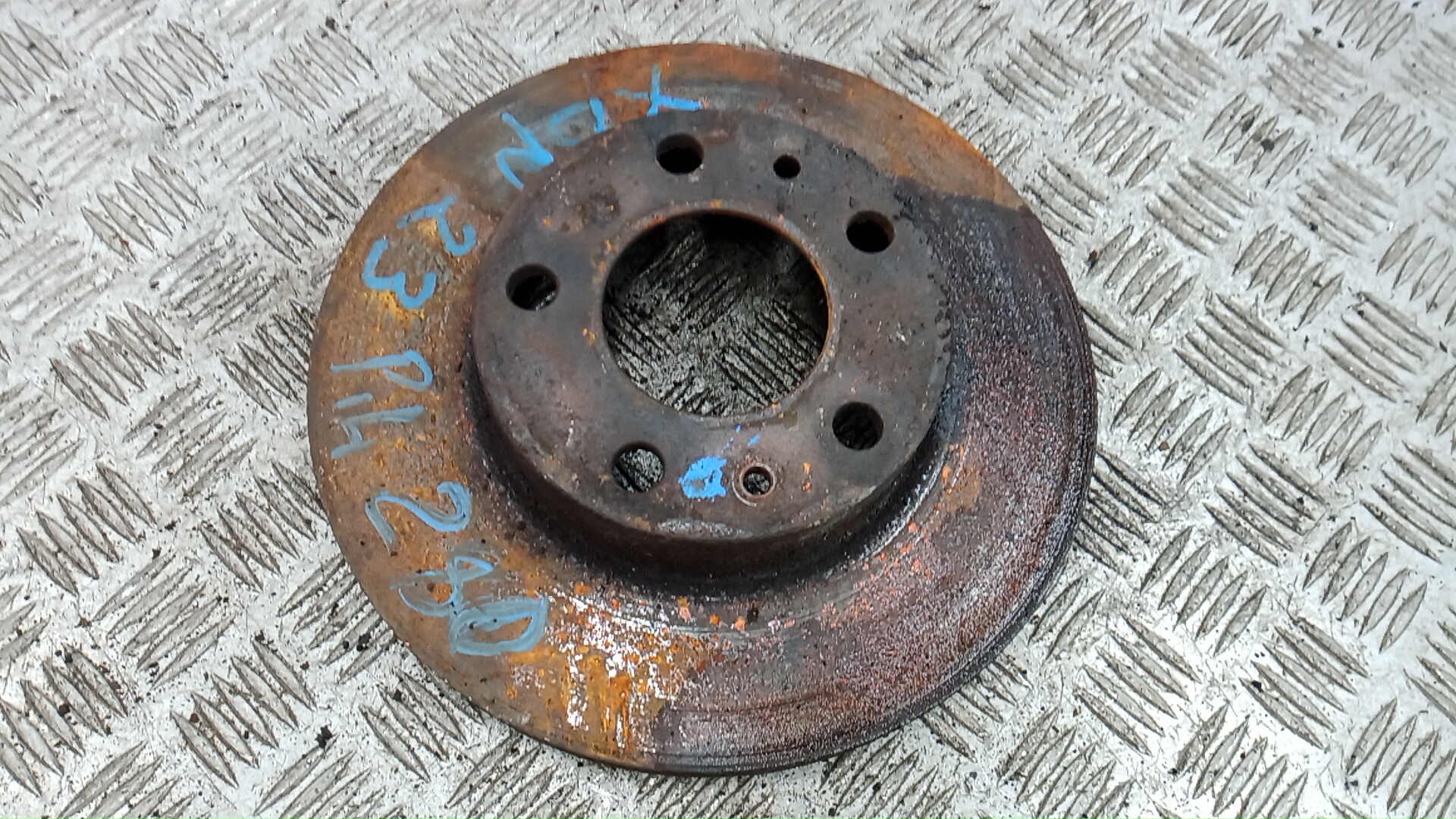 Диск тормозной передний вентилируемый