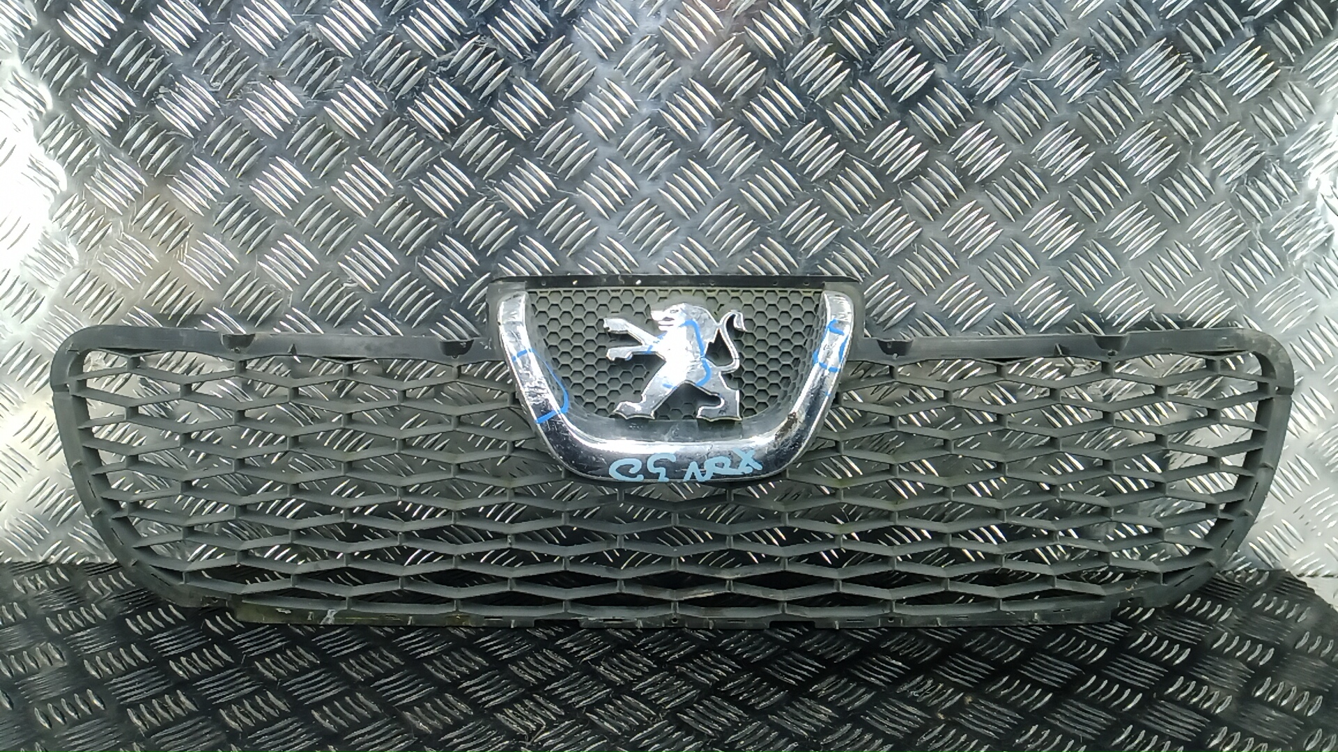 Решетка радиатора