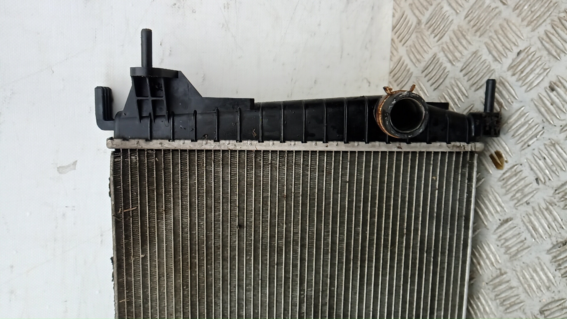 Радиатор охлаждения двигателя основной