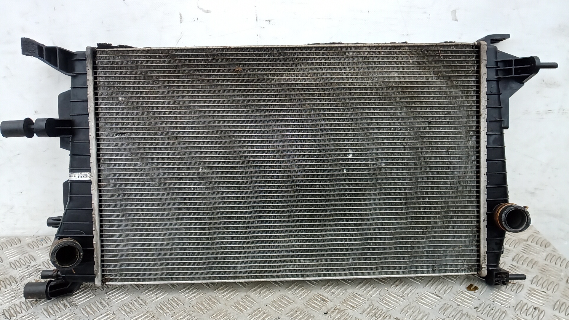 Радиатор охлаждения двигателя основной