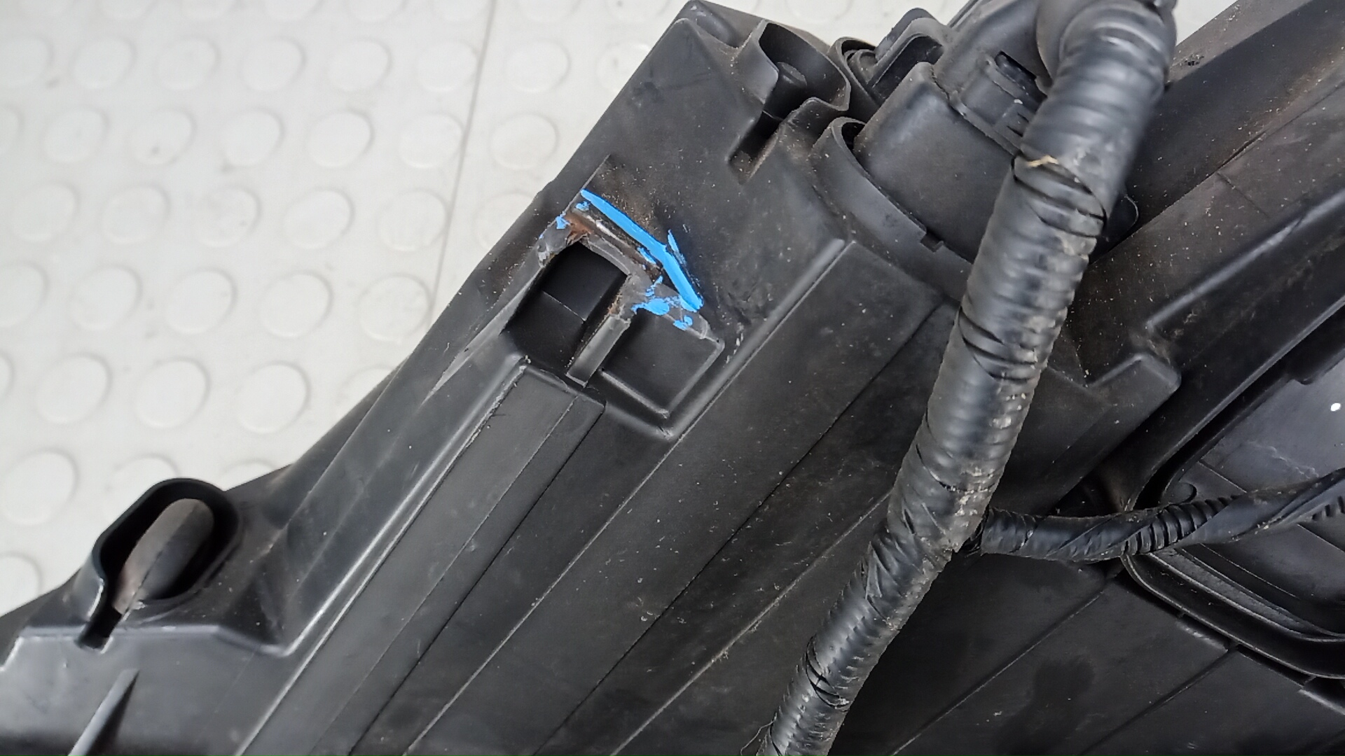 Фара правая