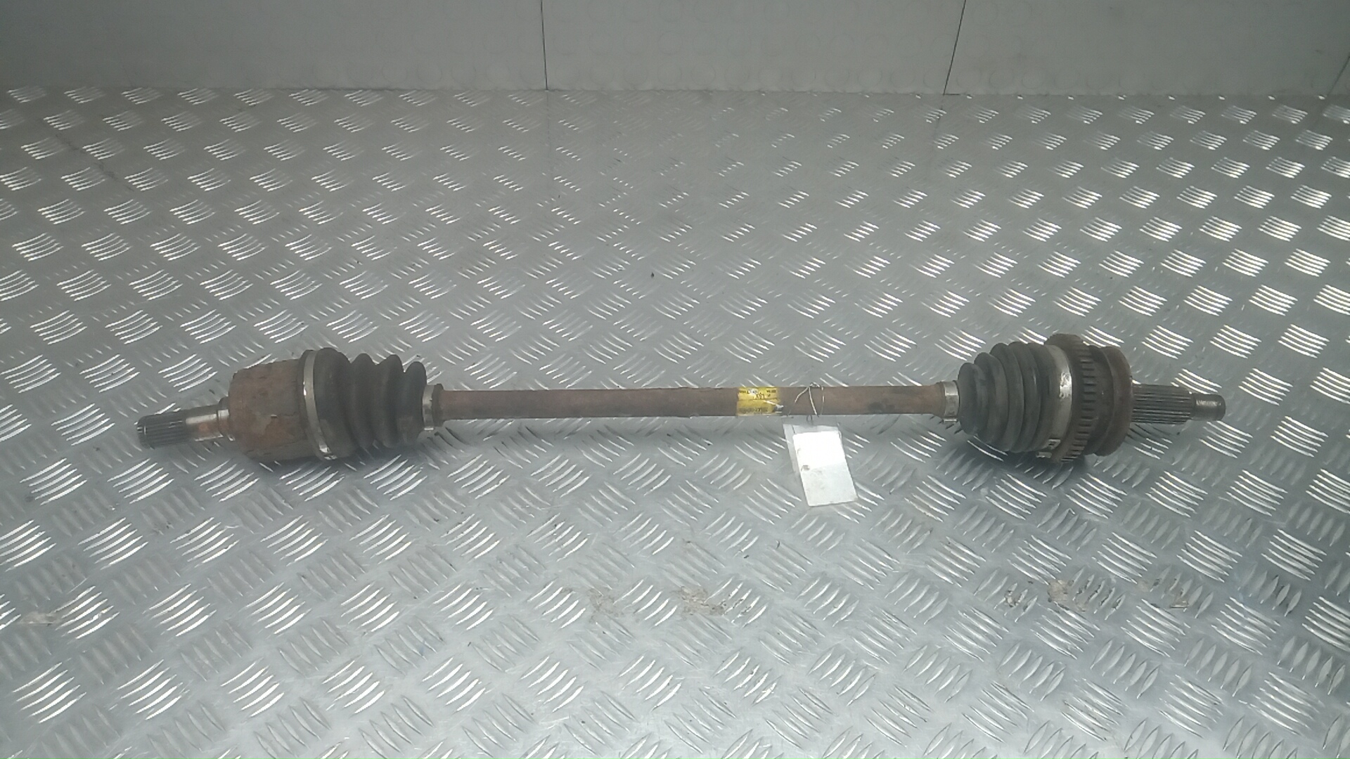 Полуось задняя правая