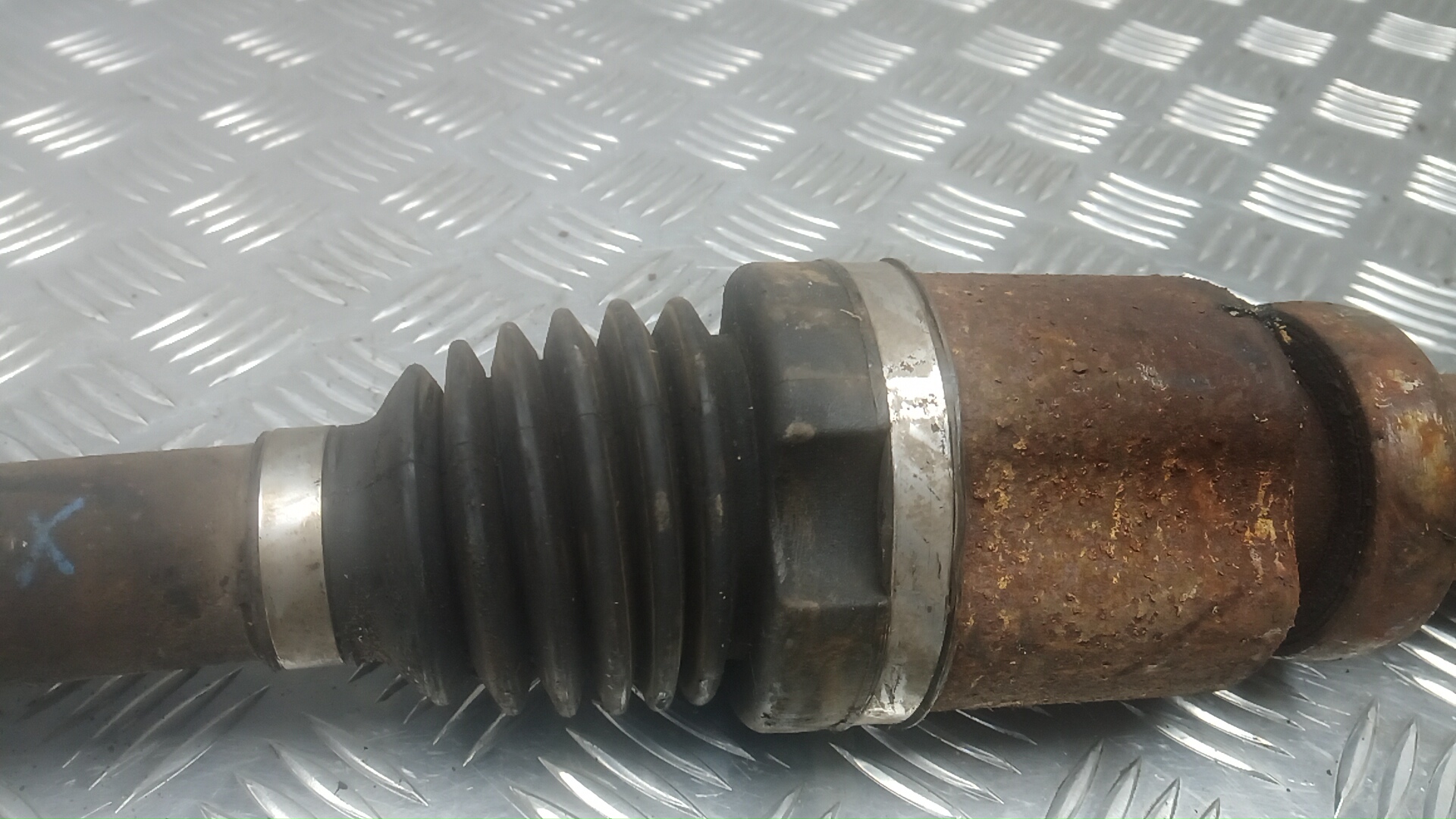 Полуось передняя правая