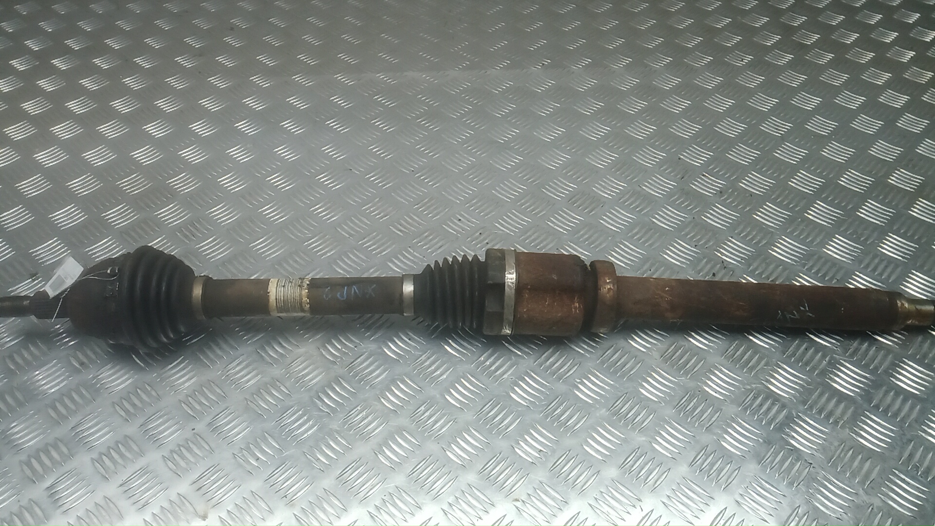 Полуось передняя правая