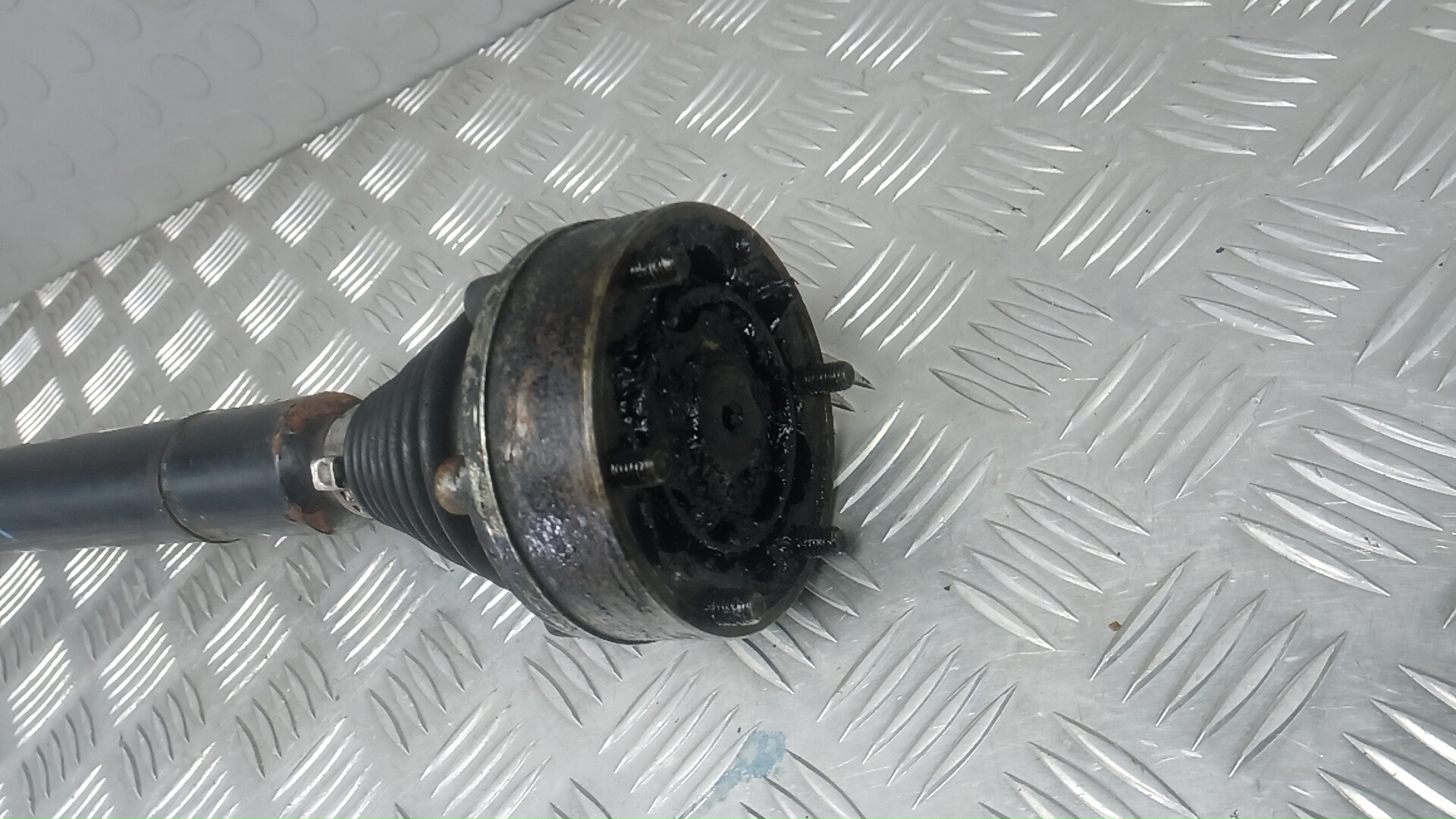 Полуось передняя правая