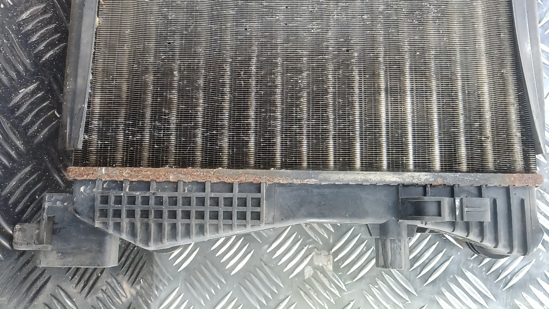 Радиатор охлаждения двигателя основной