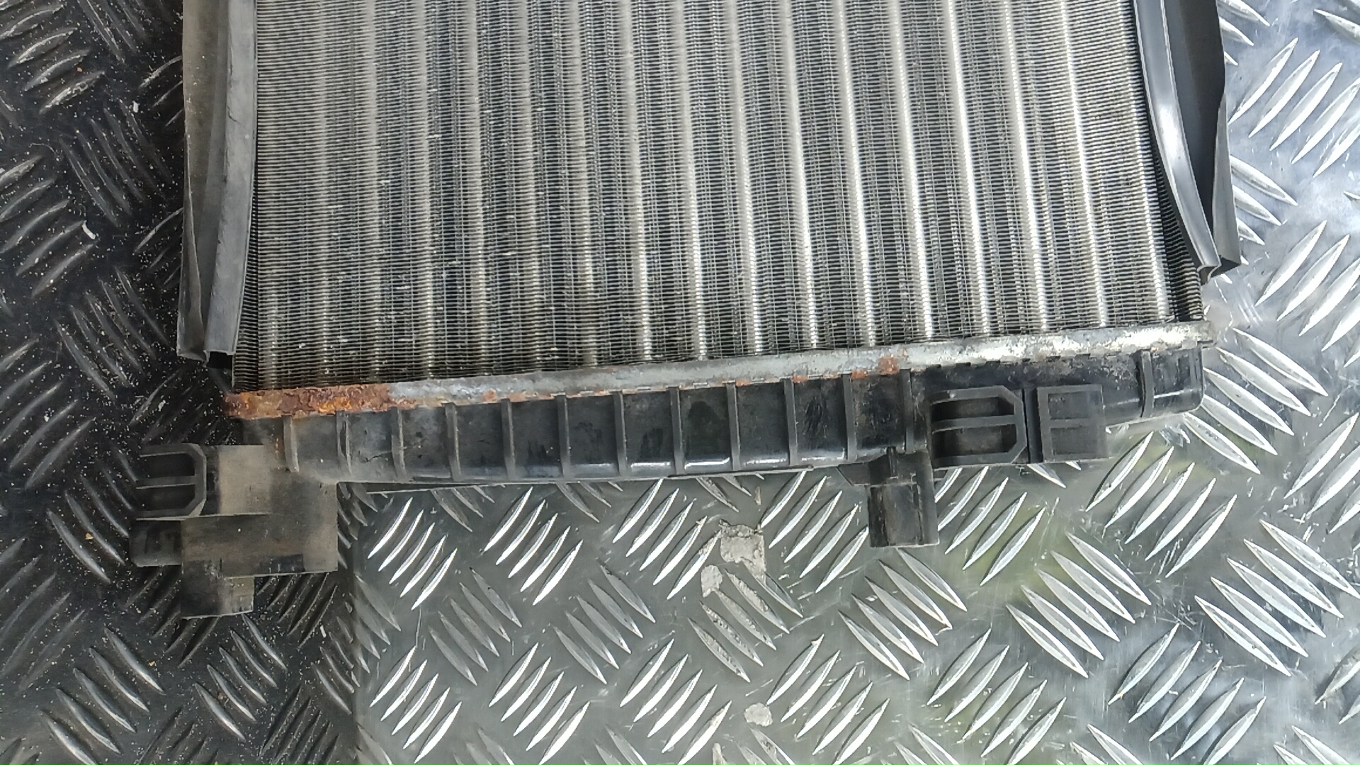 Радиатор охлаждения двигателя основной