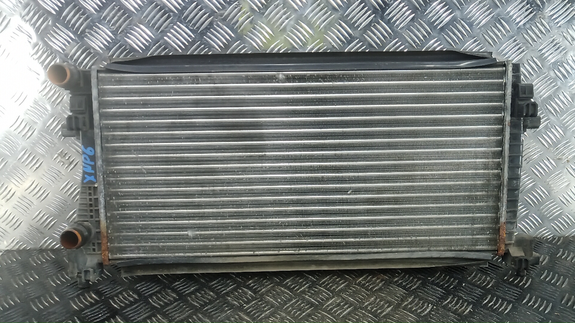 Радиатор охлаждения двигателя основной