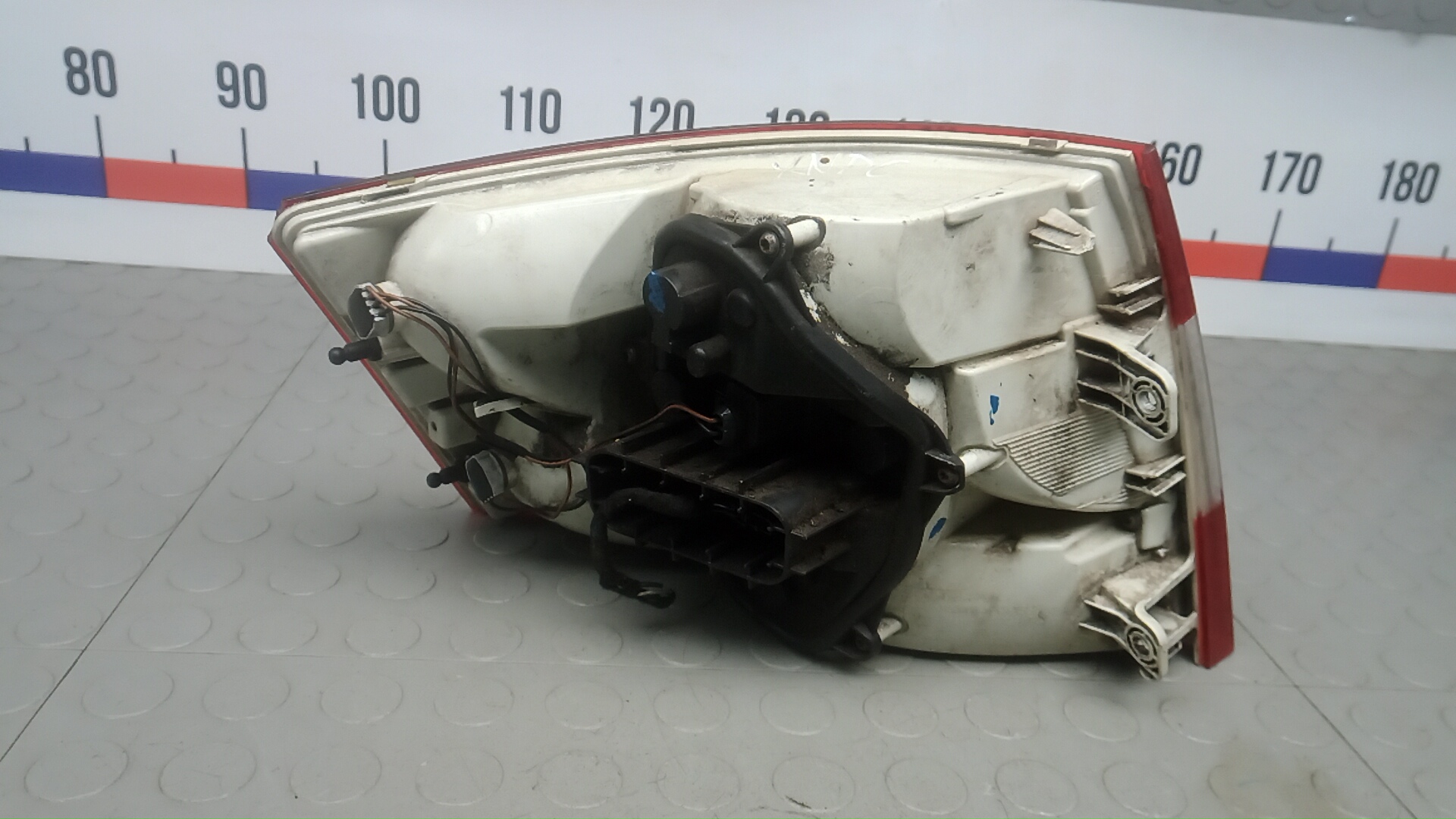 Фонарь задний правый