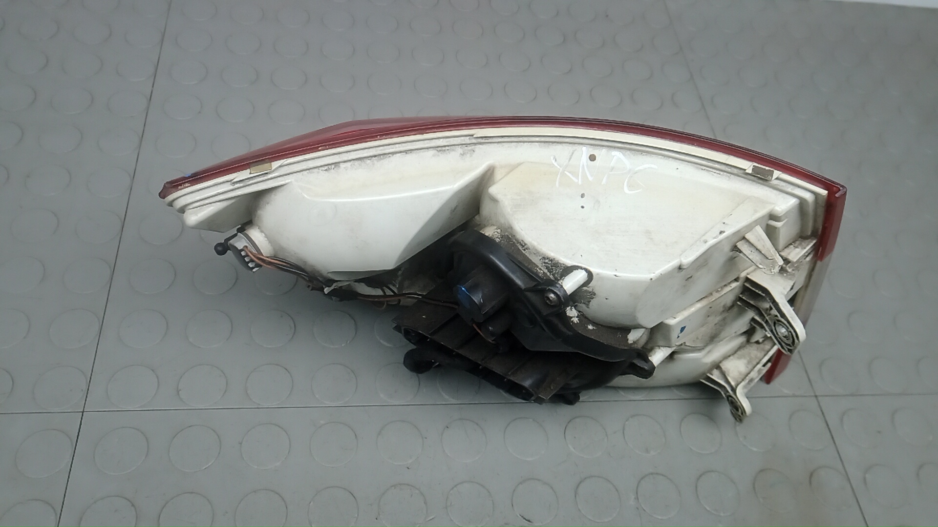 Фонарь задний правый