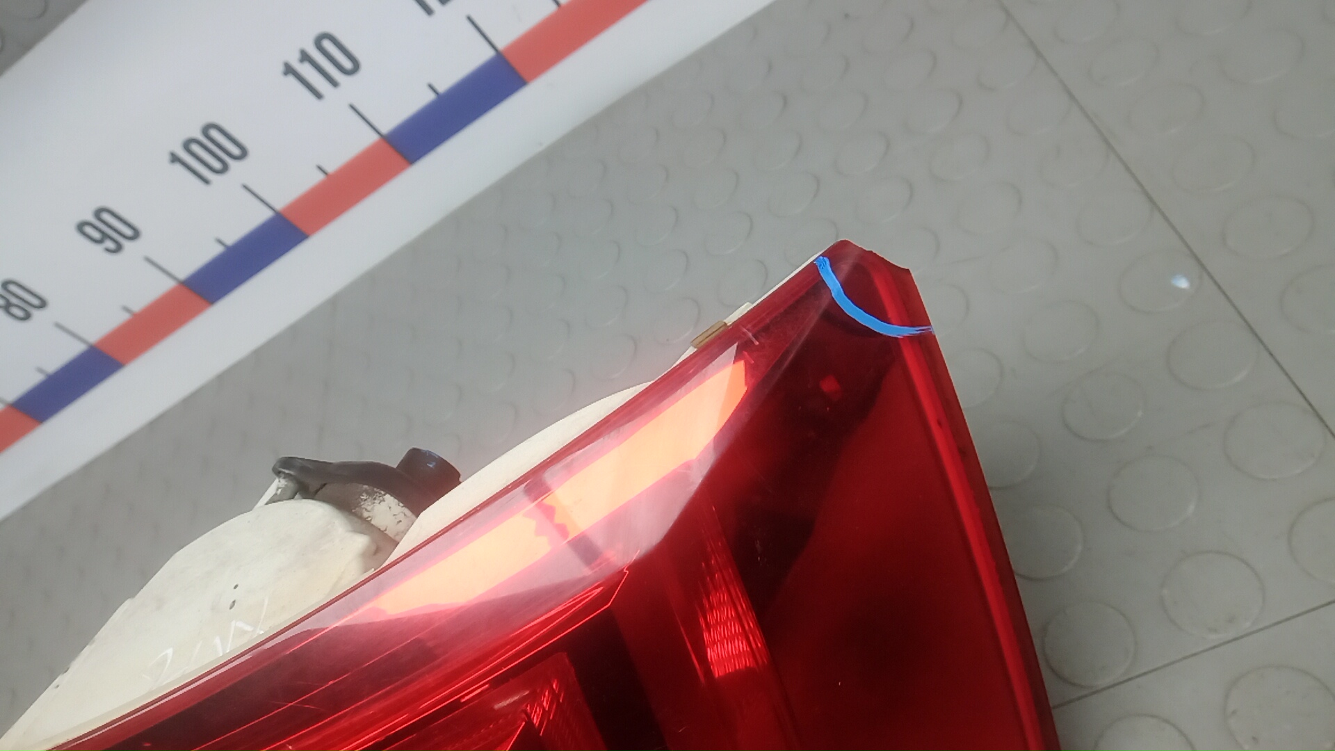 Фонарь задний правый