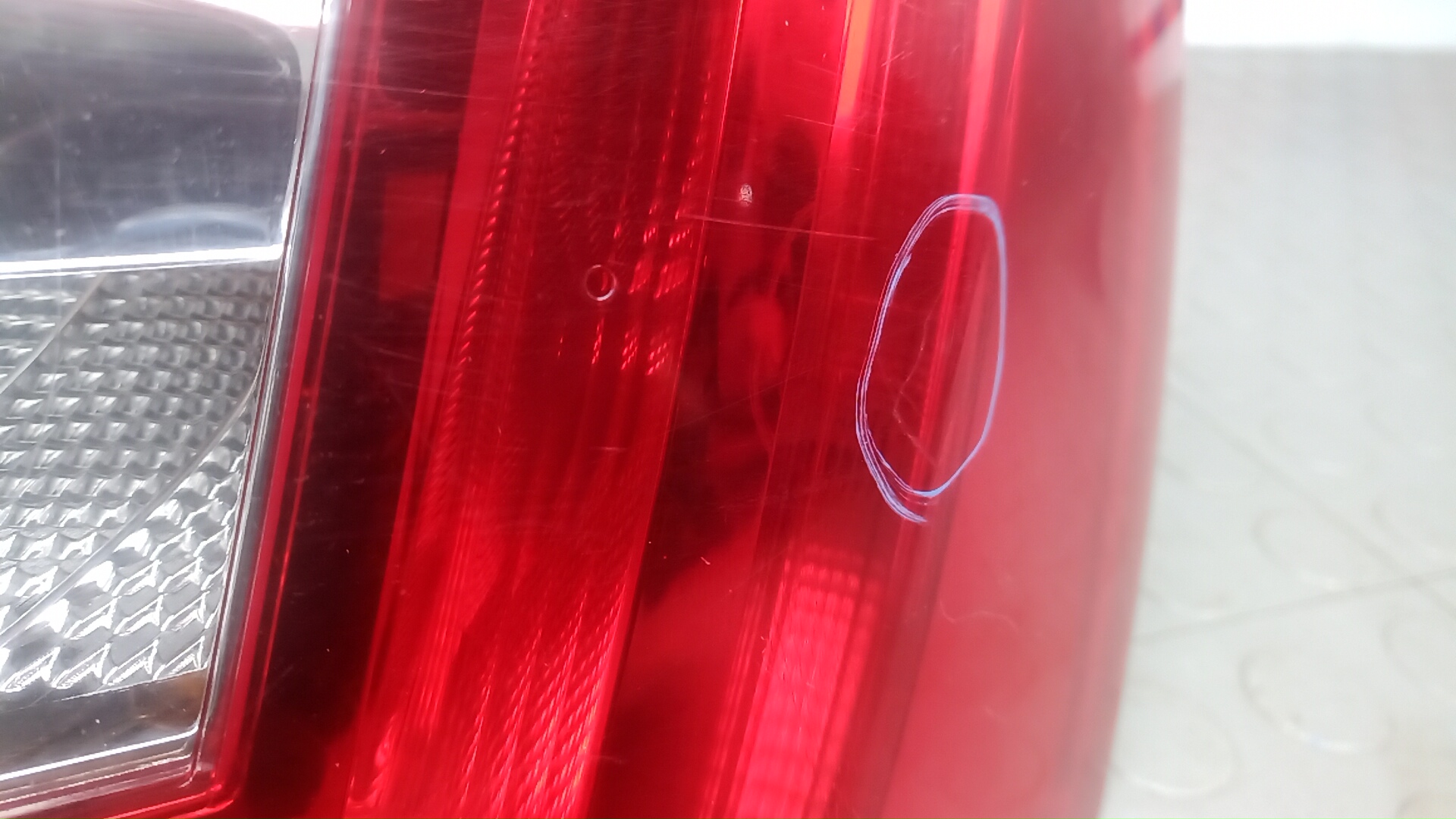 Фонарь задний правый