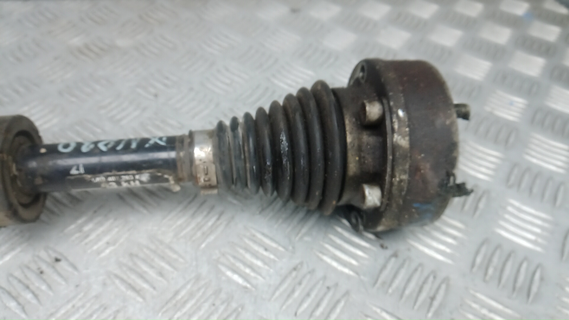 Полуось передняя левая