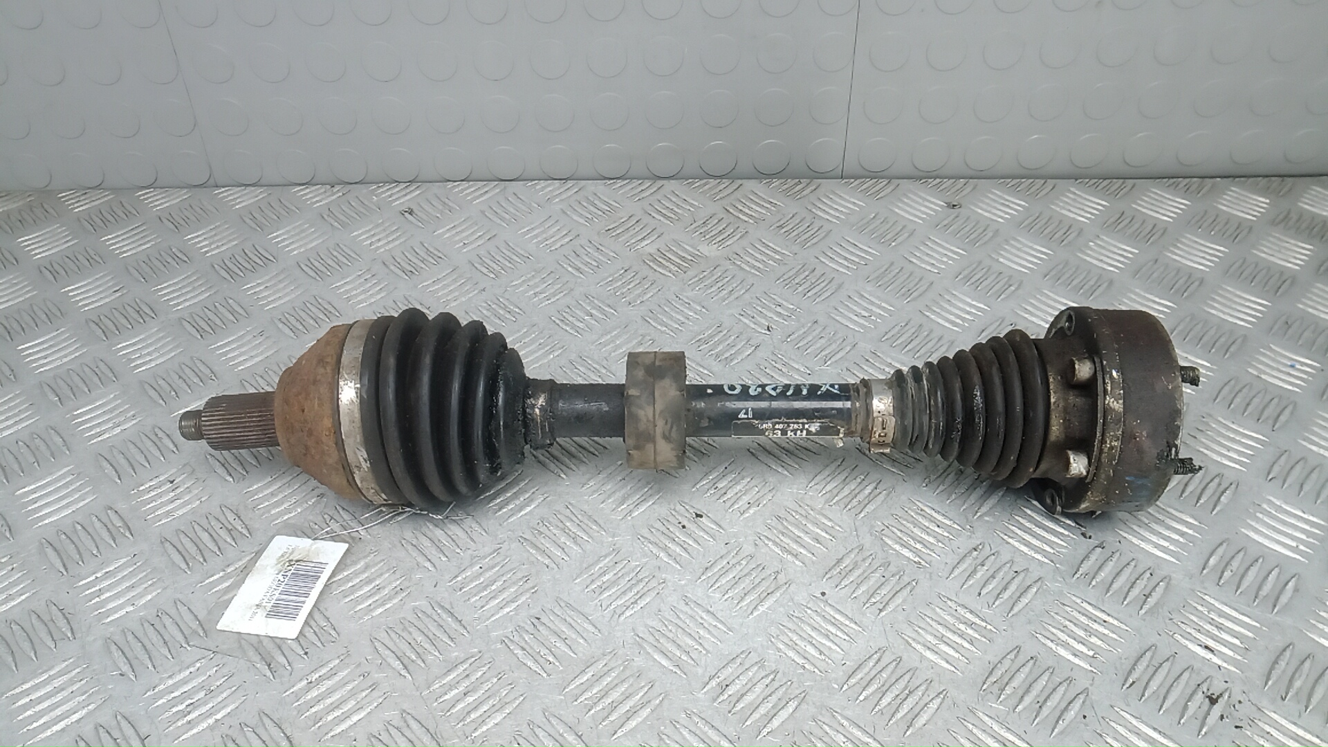 Полуось передняя левая