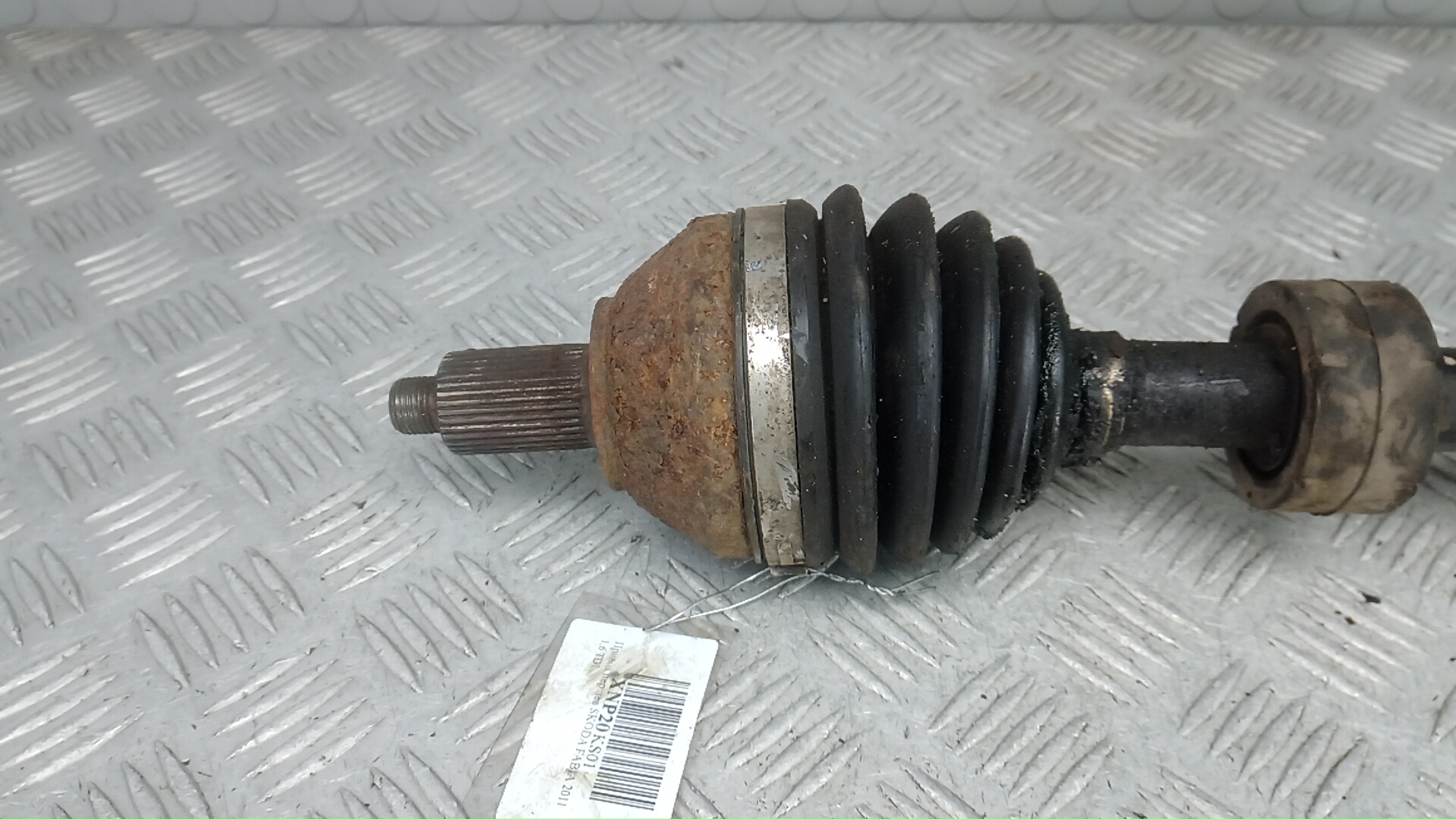 Полуось передняя левая