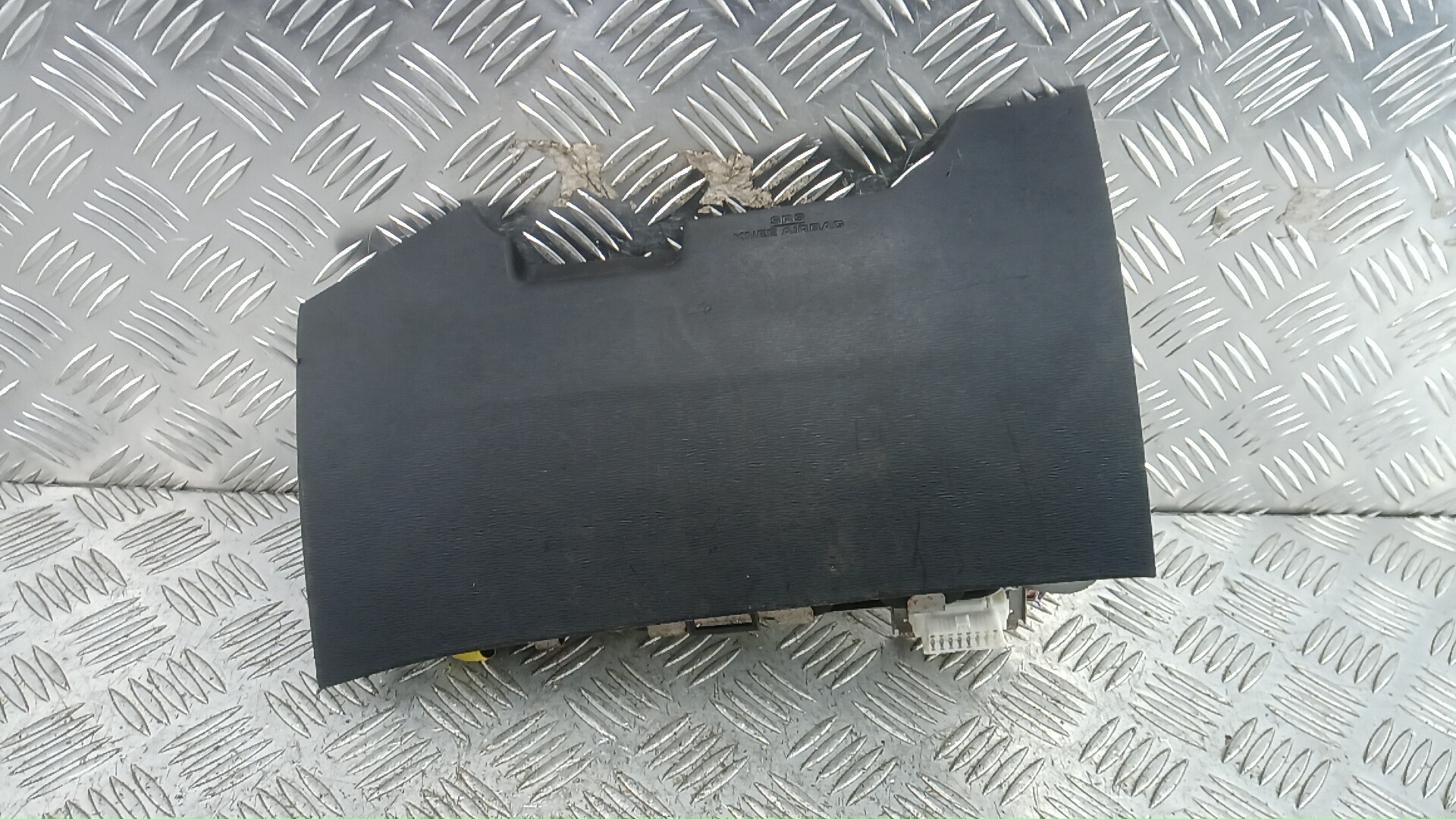 Подушка безопасности пассажирская (в торпедо)