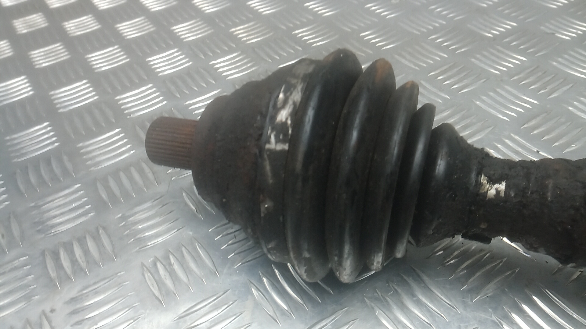 Полуось передняя правая