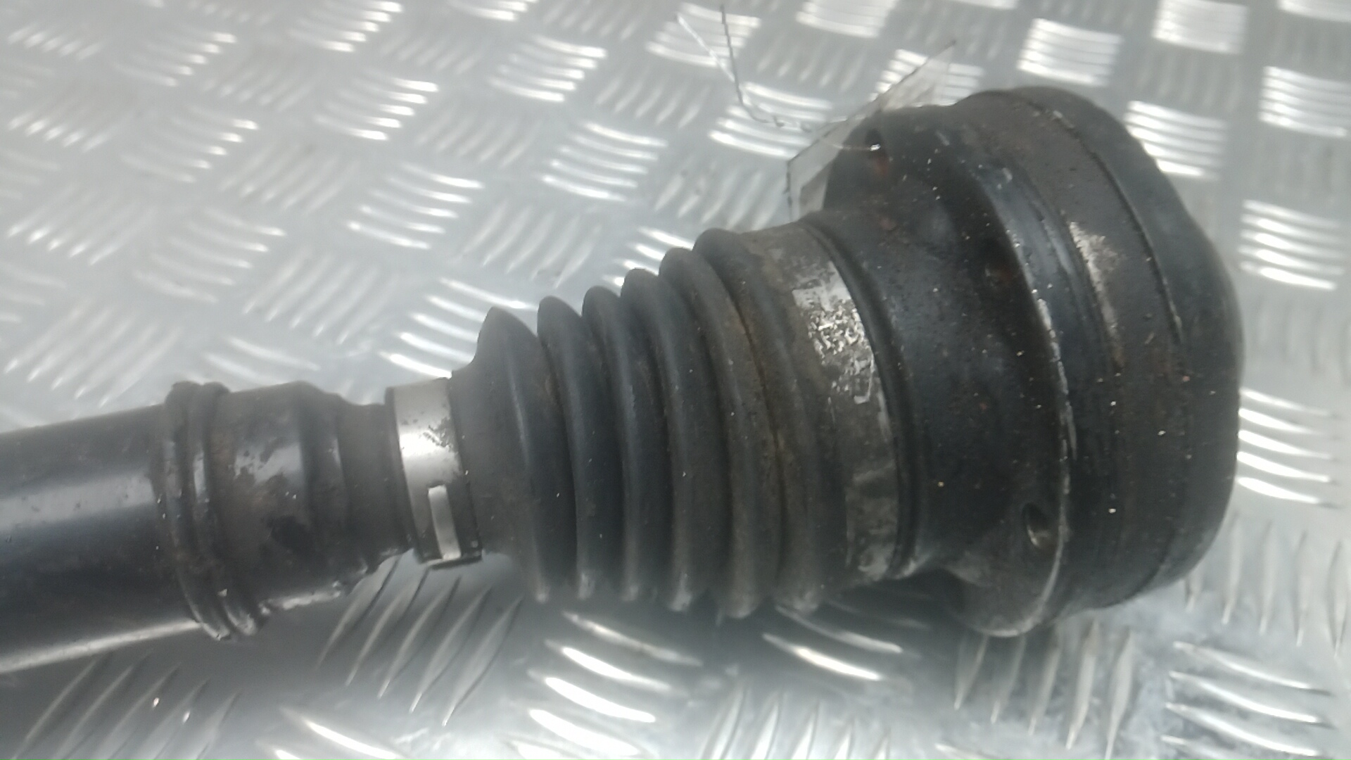 Полуось передняя правая