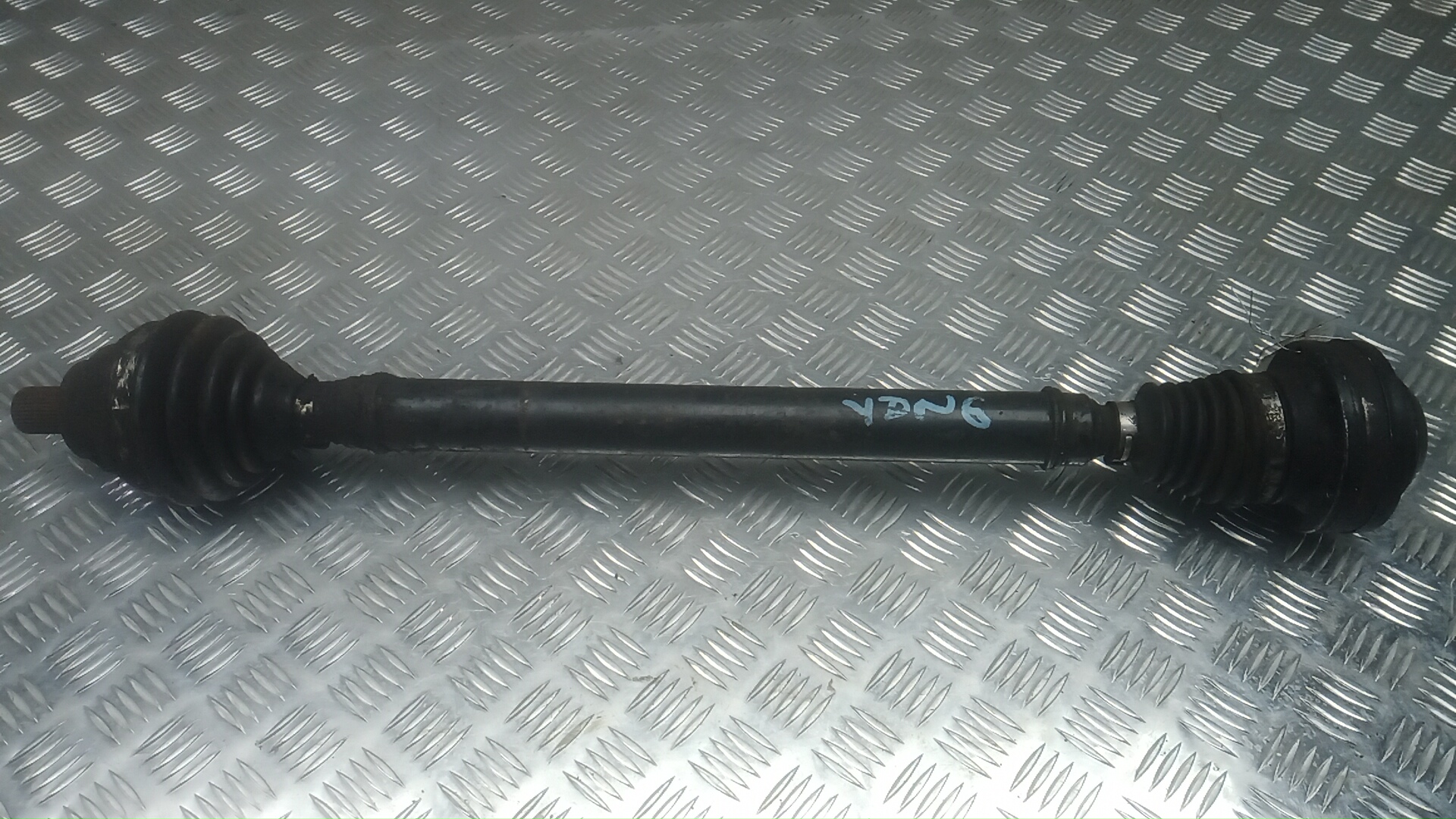 Полуось передняя правая