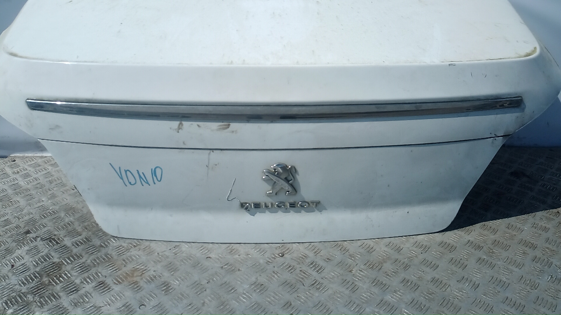 Крышка багажника