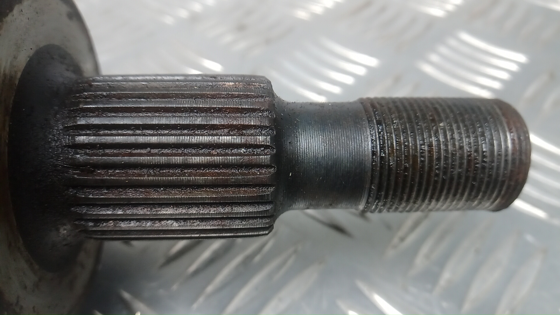 Полуось передняя правая