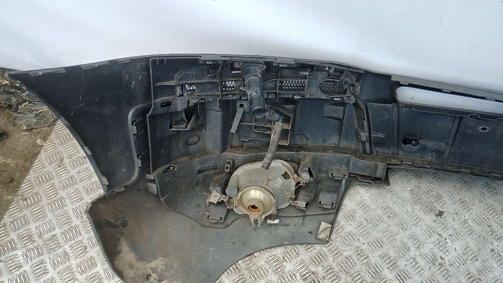 Бампер передний