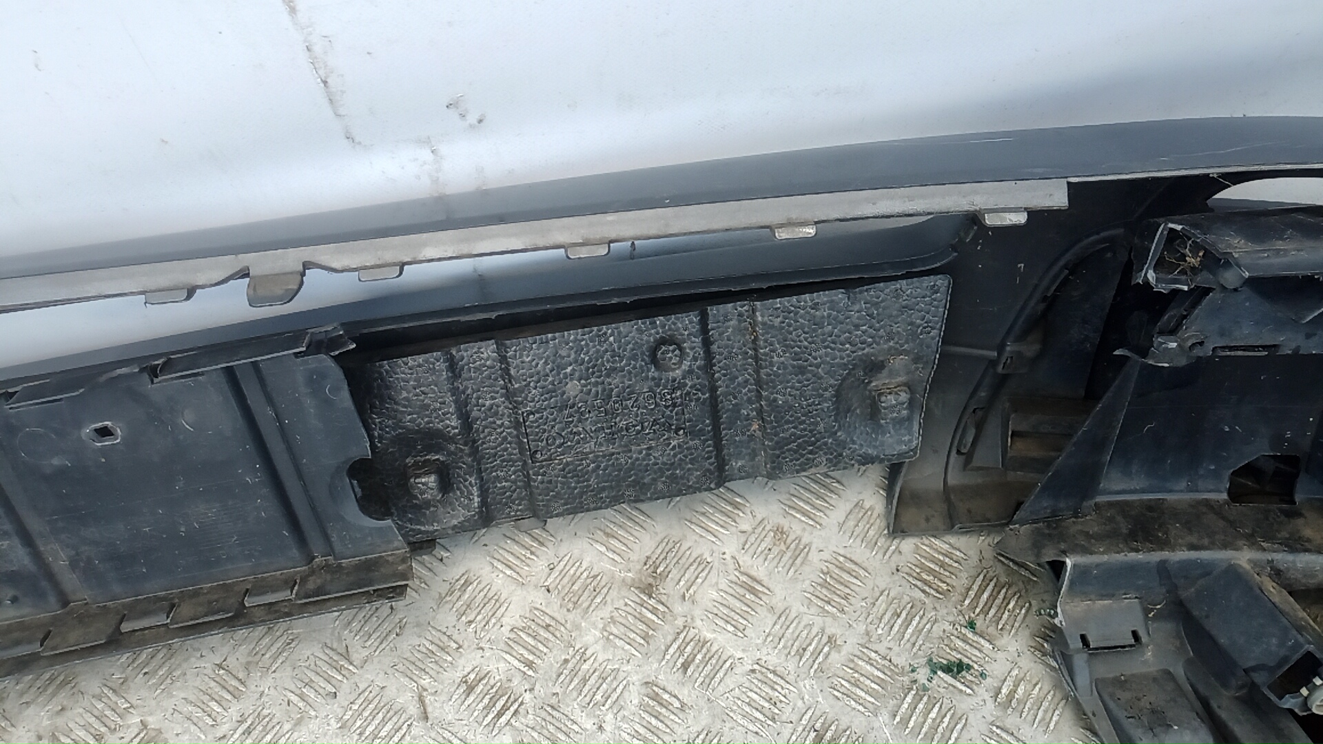 Бампер передний