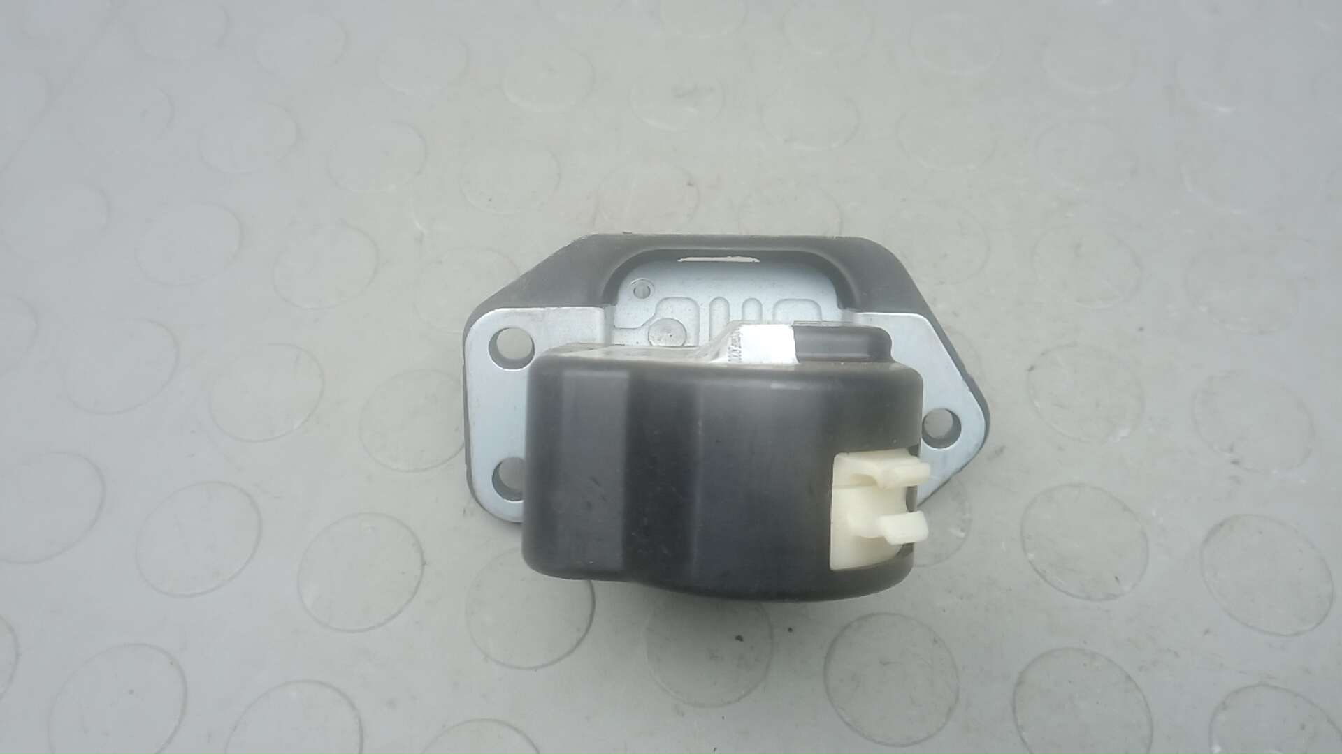 Замок багажника