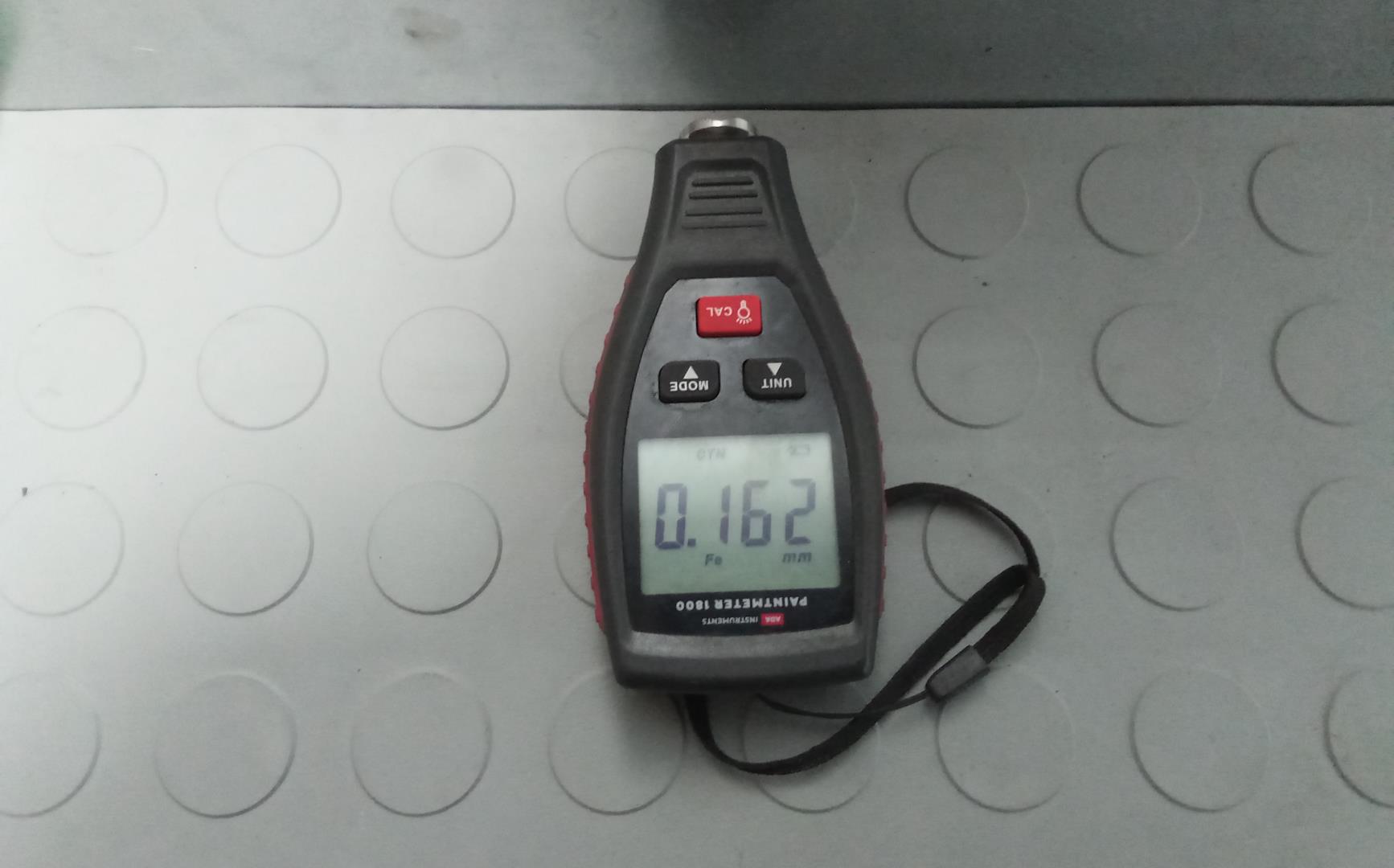 Крыло переднее правое