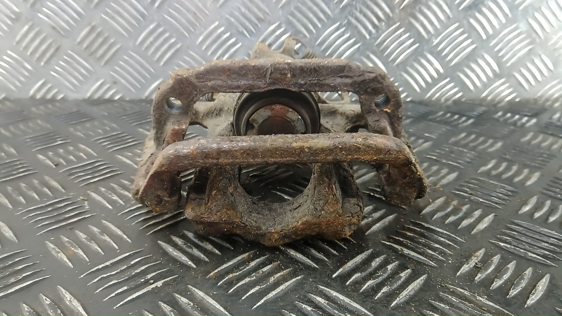 Суппорт задний правый