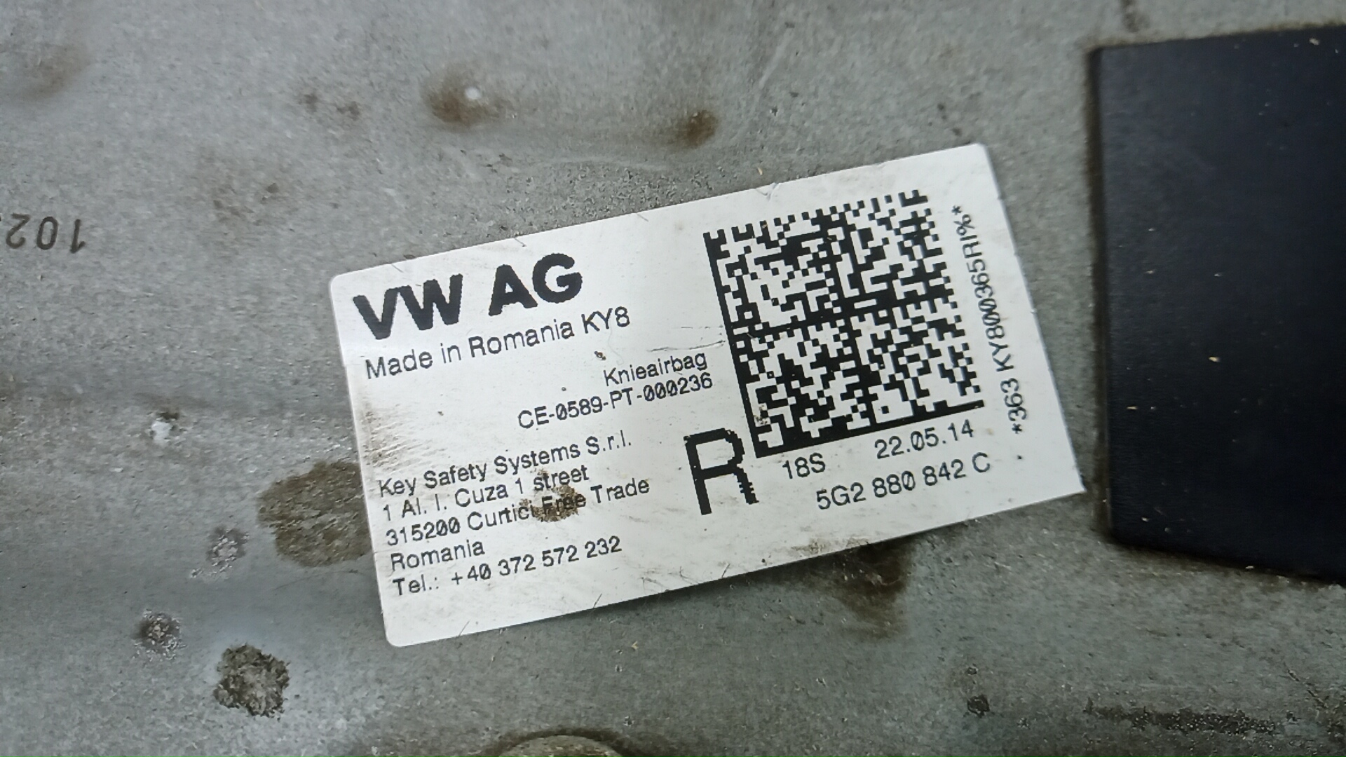 Подушка безопасности пассажирская (в торпедо)