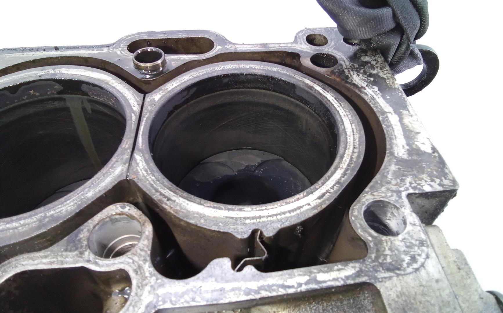 Блок двигателя