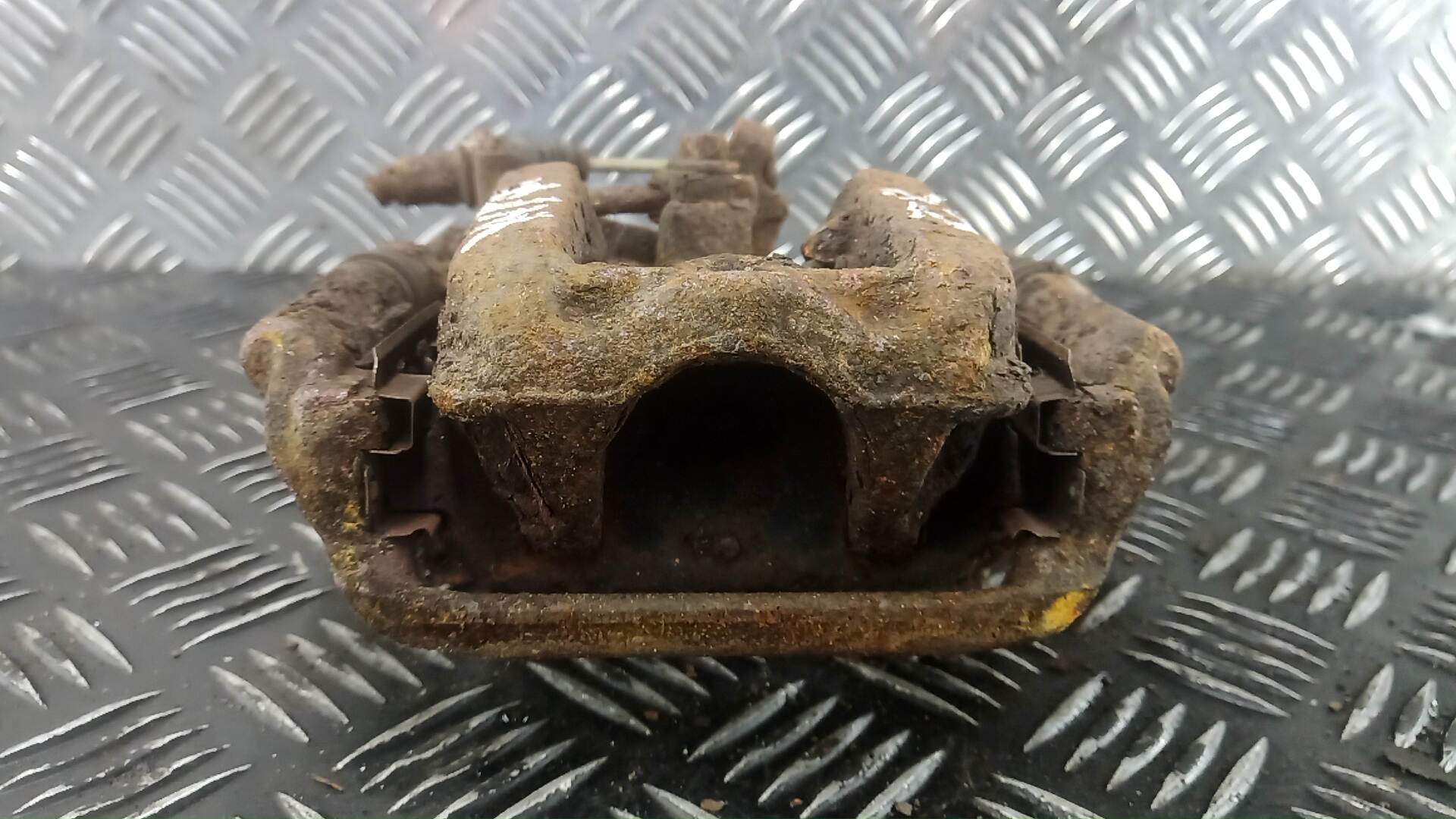 Суппорт задний правый