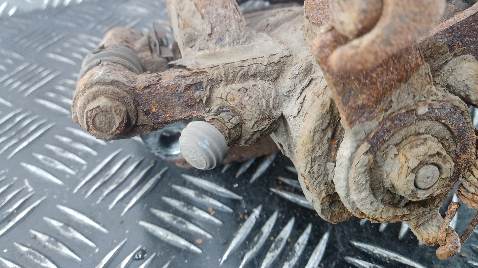 Суппорт задний правый