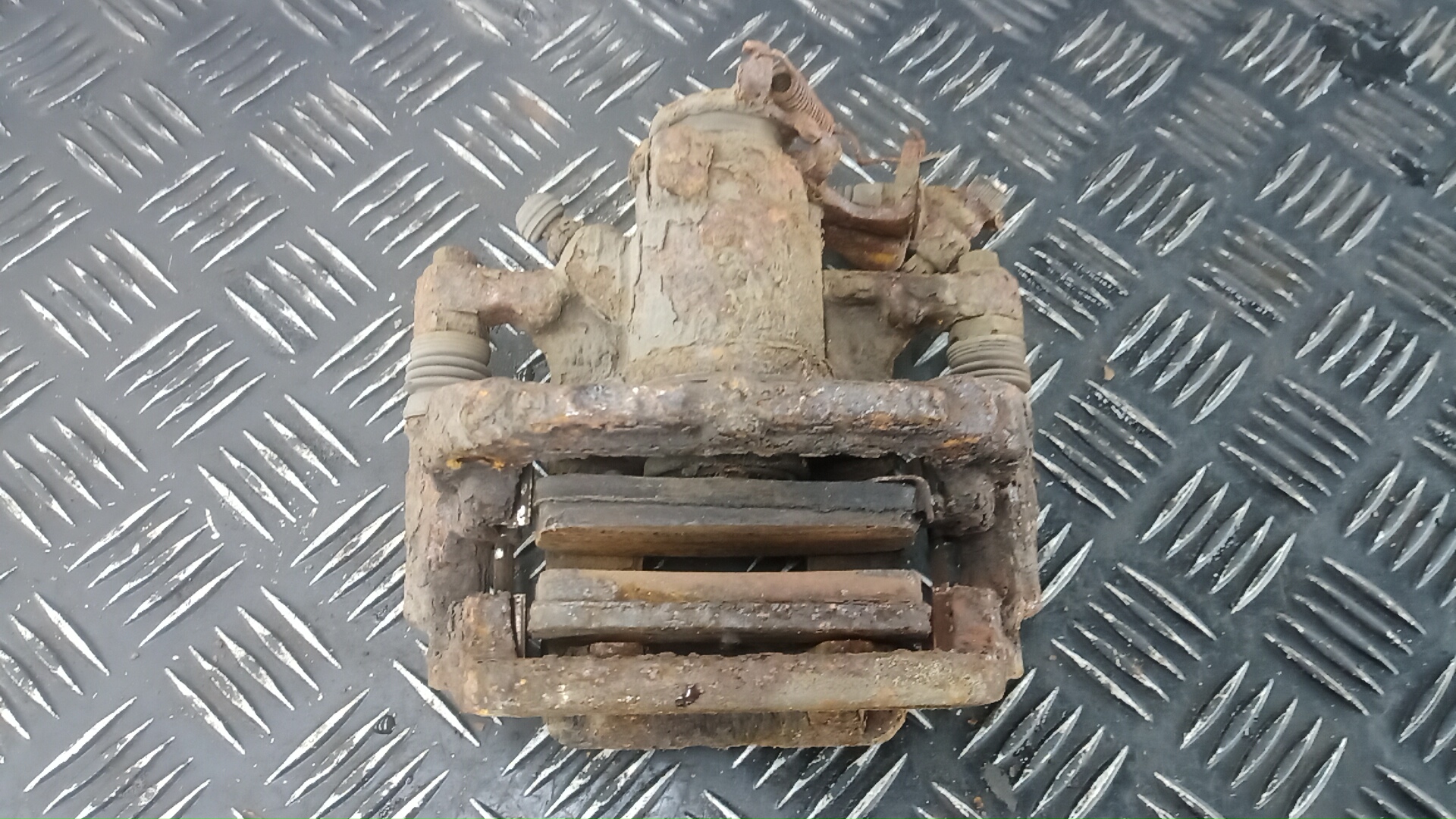 Суппорт задний правый